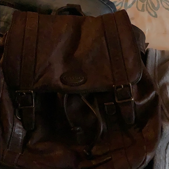 Timberland shoes and a leather fossil backpack - Picture 2 of 2